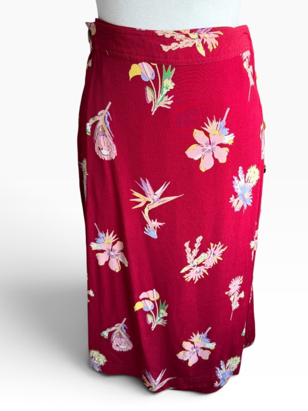 Madewell  Red Floral skirt with button detail on sides. Sz 6
